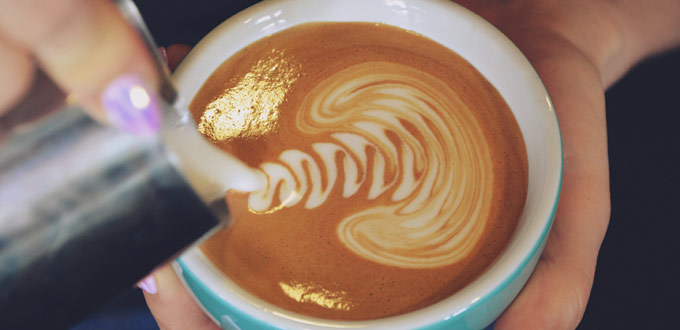 Latte art - sztuka malowania na kawie