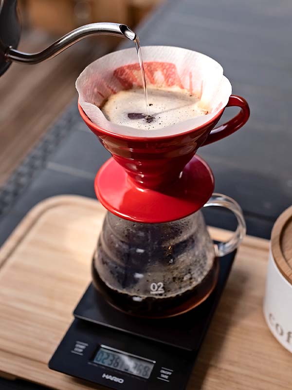 Hario Drip i Serwer do parzenia kawy metodą alternatywną