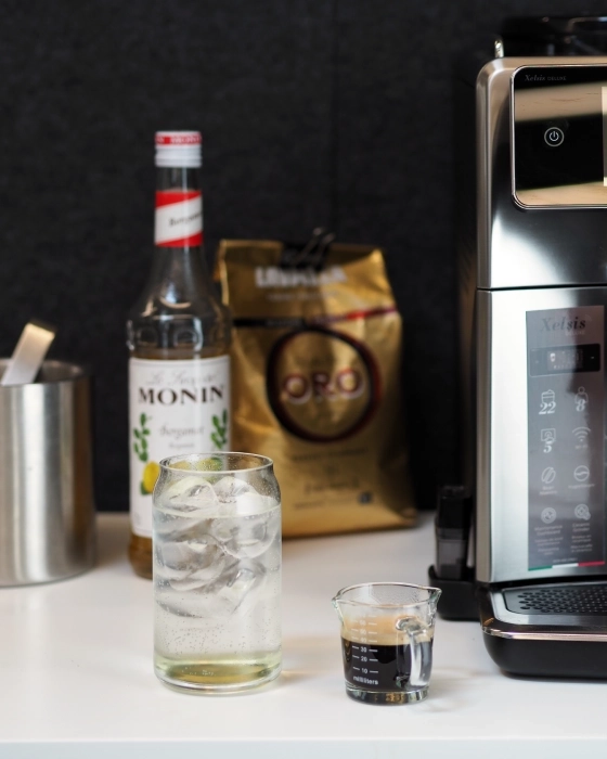 Gotowe Tonic Espresso z syropem Bergamotka Monin
