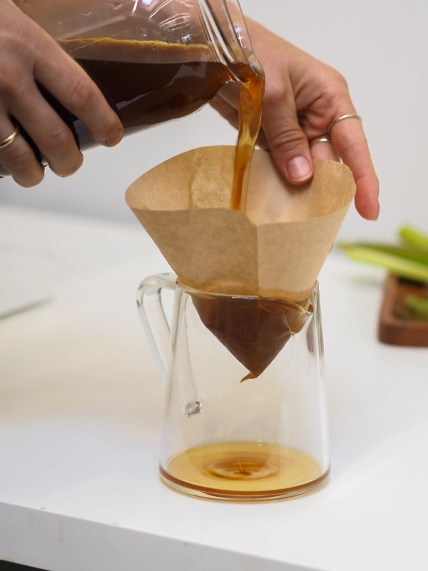 Krok 5 - schłódź i przefiltruj cold brew