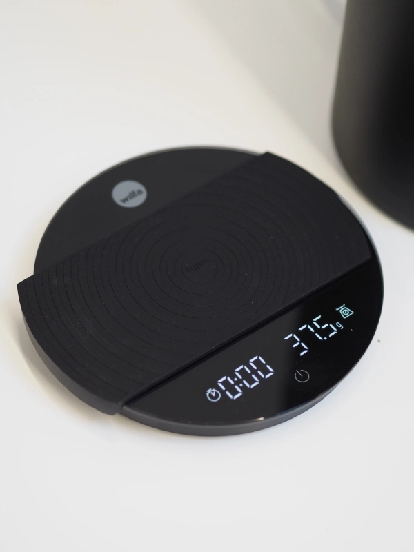 Wbudowana waga w młynku Wilfa Evo