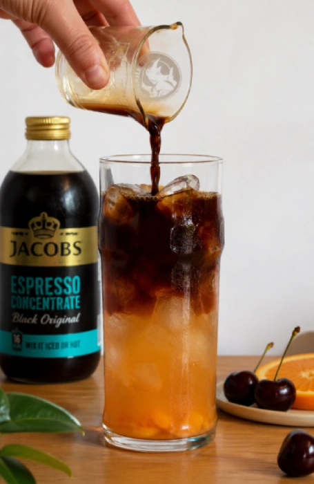 Mandarynkowo-wiśniowa lemoniada kawowa z Jacobs Espresso Concentrate