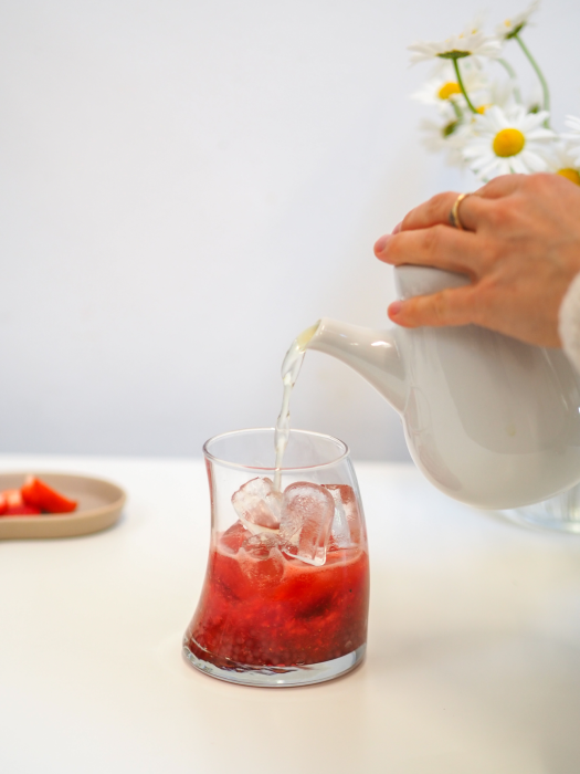 Truskawkowa herbata mrożona Bubble Tea z zieloną herbatą