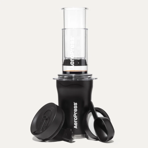 AeroPress Go Plus z kubkiem termicznym