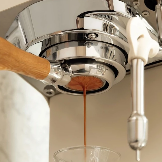 espresso w ekspresie AVX HERO PRO-X