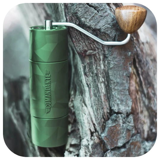 Młynek ręczny Comandante X25 Trailmaster Forest
