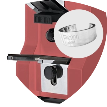 Regulowane metalowe widełki w młynku Eureka Mignon Specialita Smart