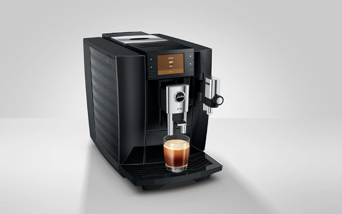 Eleganckie wzornictwo JURA E10 Diamond Black