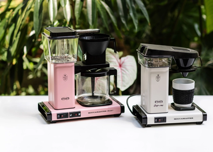 Moccamaster KBG Select Pink podczas parzenia kawy