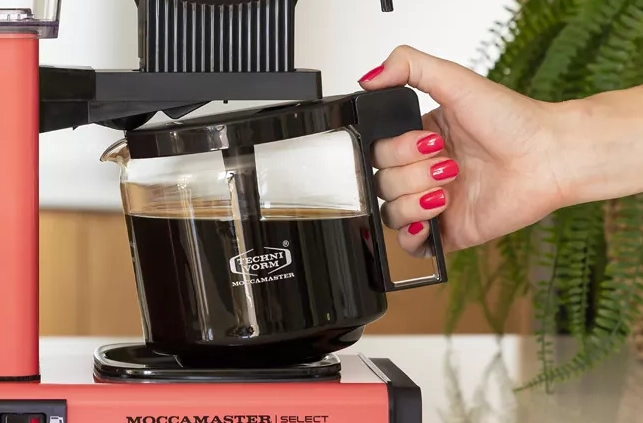 Dzbanek na kawę w ekspresie przelewowym Moccamaster KBG 741 Select
