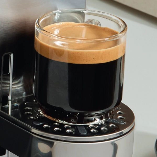 Espresso z ekspresu Ninja Prestige CFN802EU