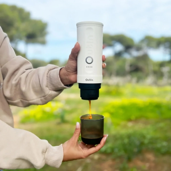 OutIn Nano podczas przygotowywania espresso