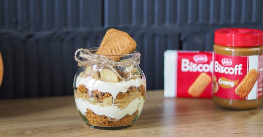 Jesienny deser Lotus z prażonymi jabłkami