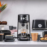 Ekspres do kawy SAGE Bambino Damson Black SES450BTR + GRATIS WAGA SAGE