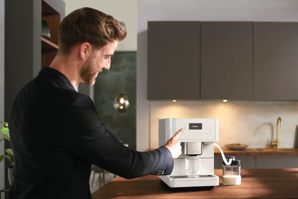 Ekspres do kawy Miele CM 6160 MilkPerfection 12131210 - Biały Lotos + GRATIS 3KG KAWY
