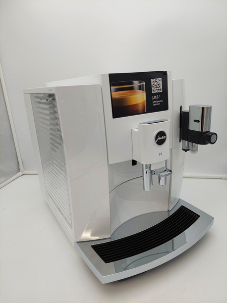 OUTLET 9767 - Ekspres do kawy Jura E8 Piano White (EC)