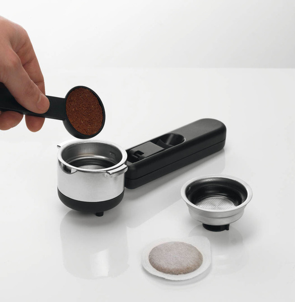 Ekspres do kawy DeLonghi EC 156.B - OUTLET STAN DOBRY