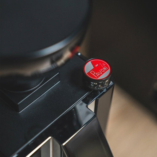 Młynek do kawy La Pavoni New Kube Mill Black LPGKBN02EU