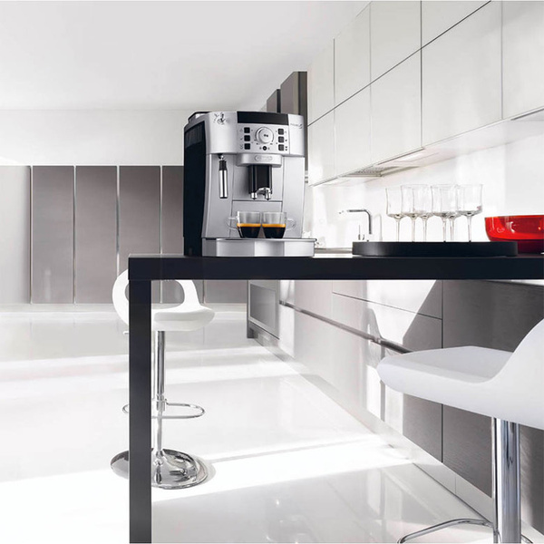 Ekspres do kawy DeLonghi Magnifica ECAM 22.110.SB - NIEDOSTĘPNY