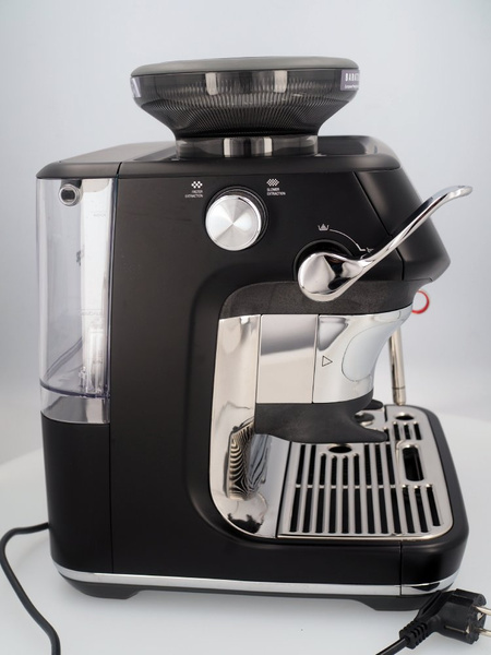 OUTLET - Ekspres do kawy Sage the Barista Touch™ Impress SES881BTR