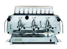 Ekspres do kawy Faema E61 Legend 3-grupowy