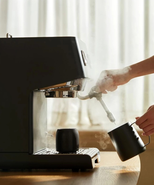 Ekspres do kawy AVX HERO PRO X - Czarny