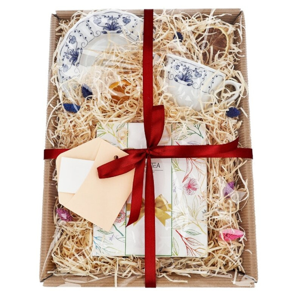 Zestaw prezentowy dla mamy z herbatą i filiżanką