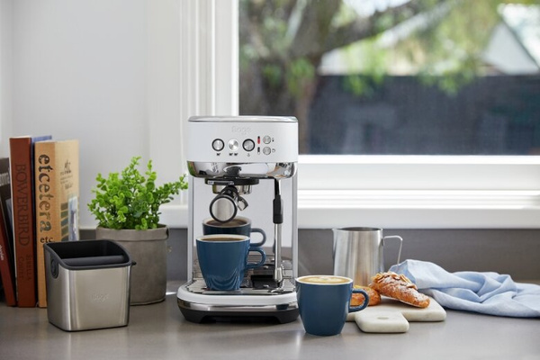 Ekspres do kawy Sage Bambino PLUS Espresso White Stainless SES500SST