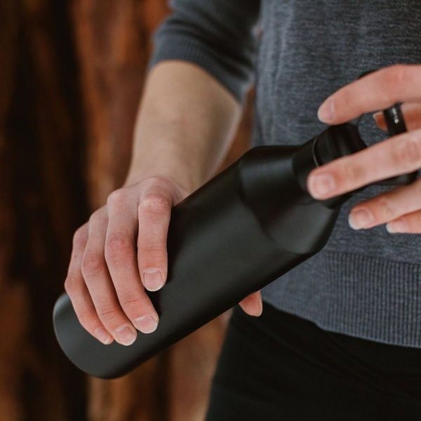 Butelka termiczna MiiR Narrow Mouth Bottle 680 ml - Czarna