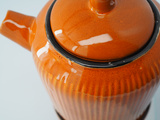 OUTLET - Dzbanek z podgrzewaczem Homla Mirande 950ml - Bursztynowy