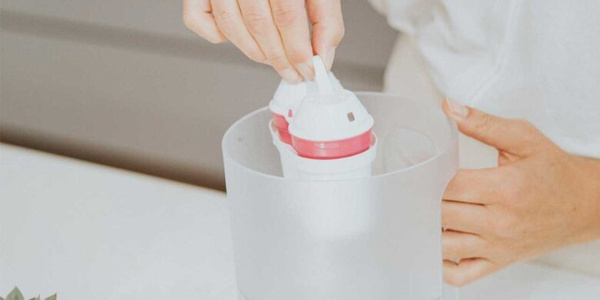 Dzbanek filtrujący wodę BWT AQUAlizer Station + 2 wkłady (Zn+Mg i Mg) + 2 szklane karafki