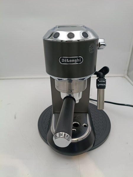 OUTLET 24351 - Ekspres do kawy DeLonghi EC 685.BK