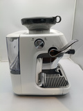 OUTLET 23548 - Ekspres do kawy Sage the Barista Touch™ Impress SES882SST - Biały