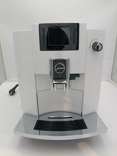 OUTLET 20315 - Automatyczny ekspres do kawy JURA E6 Piano White 2020