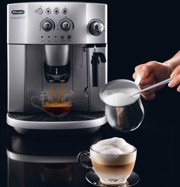 Ekspres do kawy DeLonghi Magnifica ESAM 4200 S - NIEDOSTĘPNY 