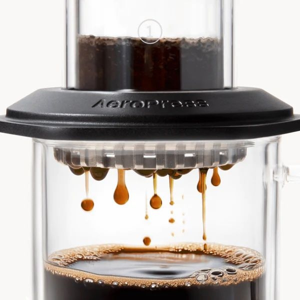 Zaparzacz do kawy AeroPress Premium Black - Czarny