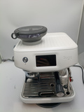 OUTLET 23548 - Ekspres do kawy Sage the Barista Touch™ Impress SES882SST - Biały