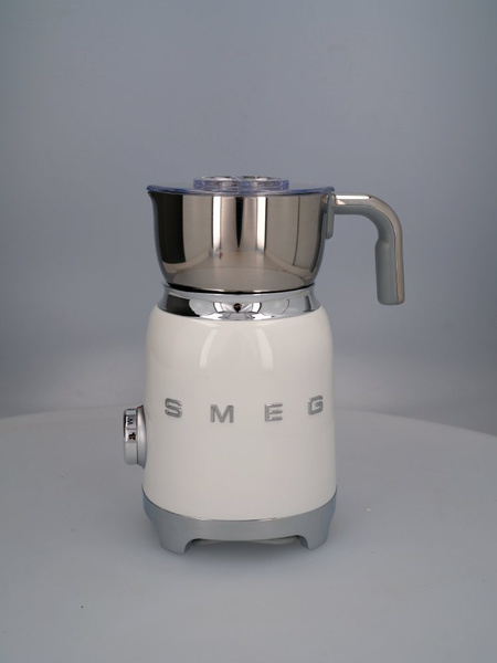 OUTLET 6589 - Spieniacz do mleka Smeg MFF11WHEU - Biały