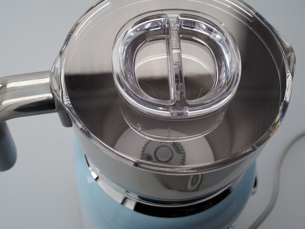 OUTLET 6581 - Spieniacz do mleka Smeg MFF11PBEU - Błękitny