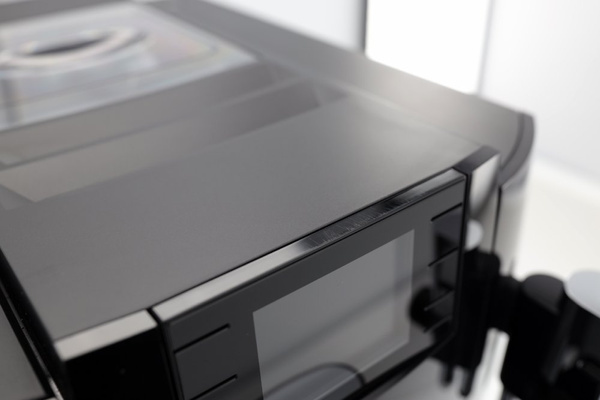 OUTLET - Ekspres do kawy Jura E8 Piano Black (EB)