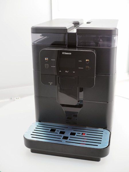 OUTLET - Ekspres do kawy Saeco Royal Black