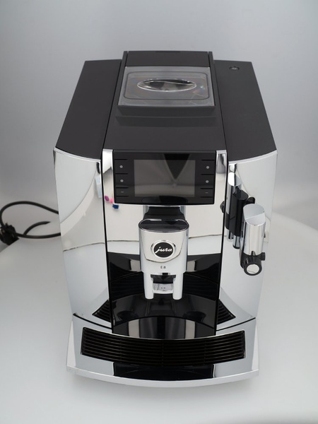 OUTLET 6992 - Ekspres do kawy Jura E8 Chrome (EC) - LIMITOWANA EDYCJA