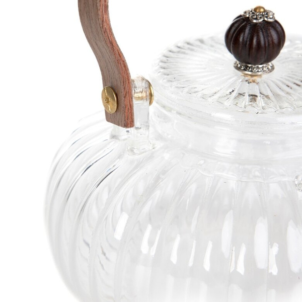 Szklany dzbanek Homla Corrie z drewnianą rączką 550 ml 