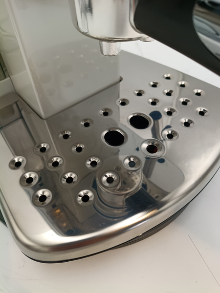 OUTLET 24193 - Ekspres do kawy DeLonghi Scultura ECZ 351.W