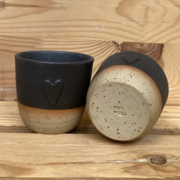 Ceramiczny kubek POTPOTSTUDIO - Heart Czarny 200 ml