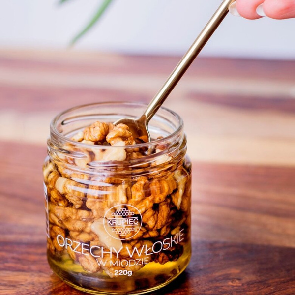 Orzechy włoskie w miodzie Krupiec 220g