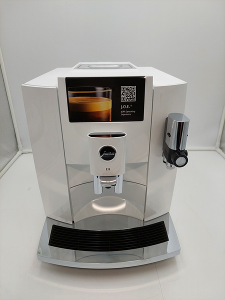 OUTLET 11356 - Ekspres do kawy Jura E8 Piano White (EC)