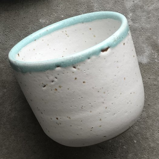 Ceramiczny kubek POTPOTSTUDIO - Ice Blue z turkusowym akcentem 200 ml