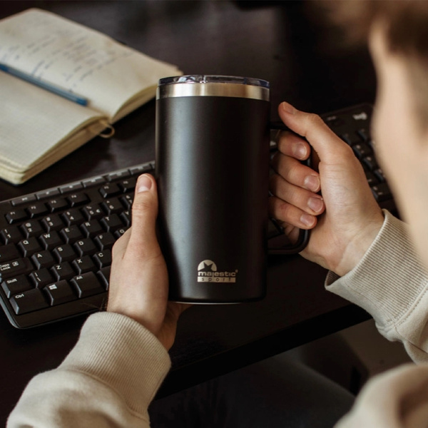 Kubek termiczny Majestic Sport Gump 650 ml - Czarny