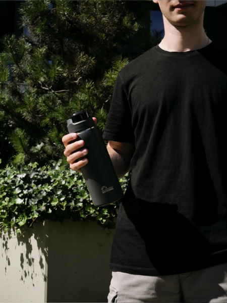 Butelka termiczna na wodę Majestic Sport Delta 750 ml - Szara